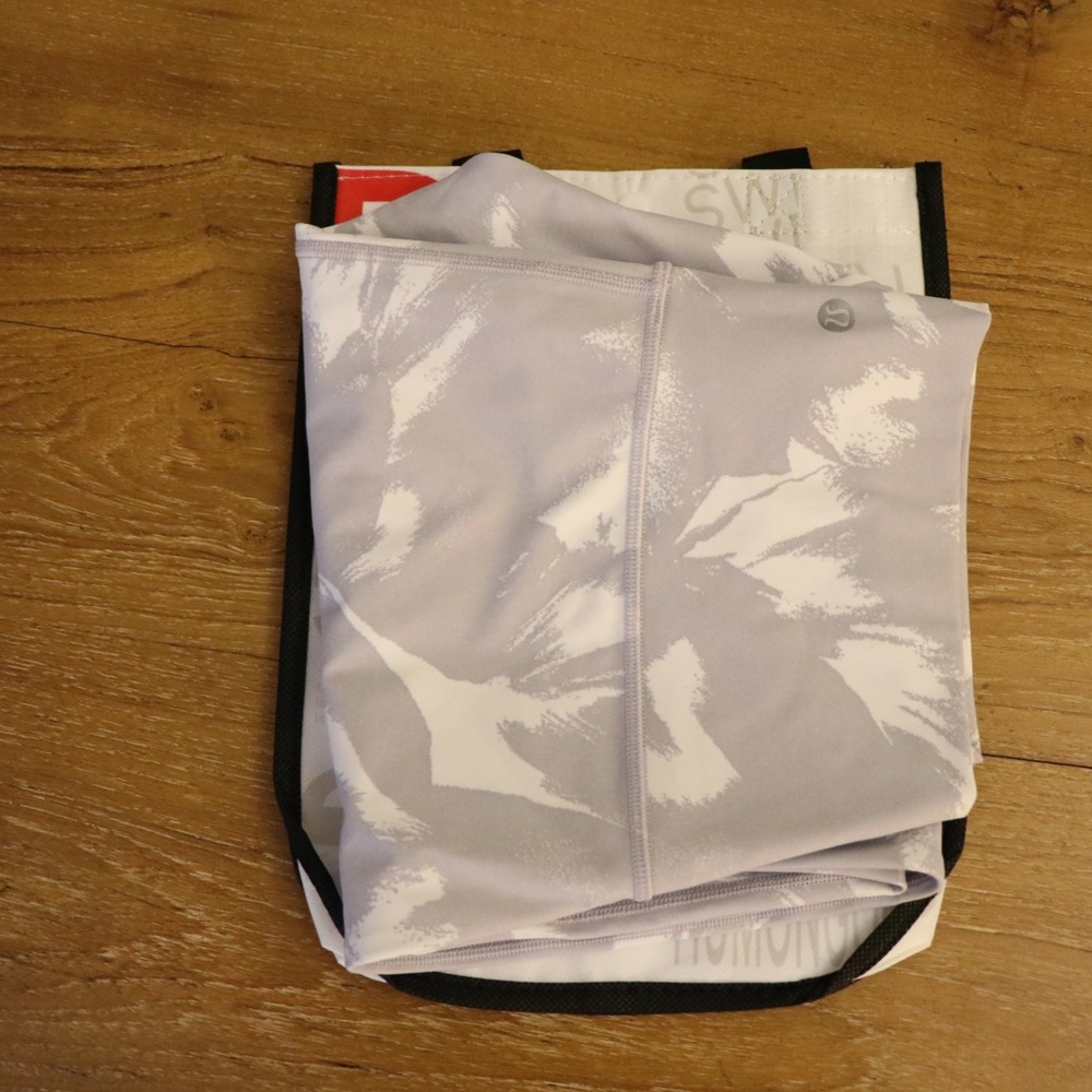 Pre-own Lululemon